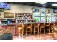 Longneck Brewhouse bar